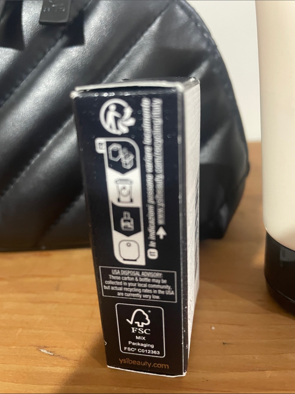 🌼 Yves Saint Laurent Libre Set — 
Pouch Mini Sample Balm/Lotion - Picture 9 of 17